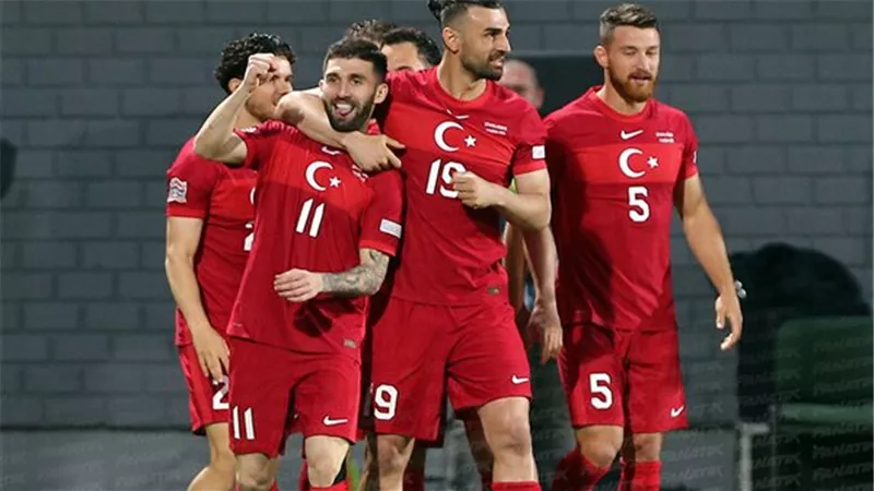 تركيا تكتسح لاتفيا برباعية نظيفة وتتأهل إلى يورو 2024
