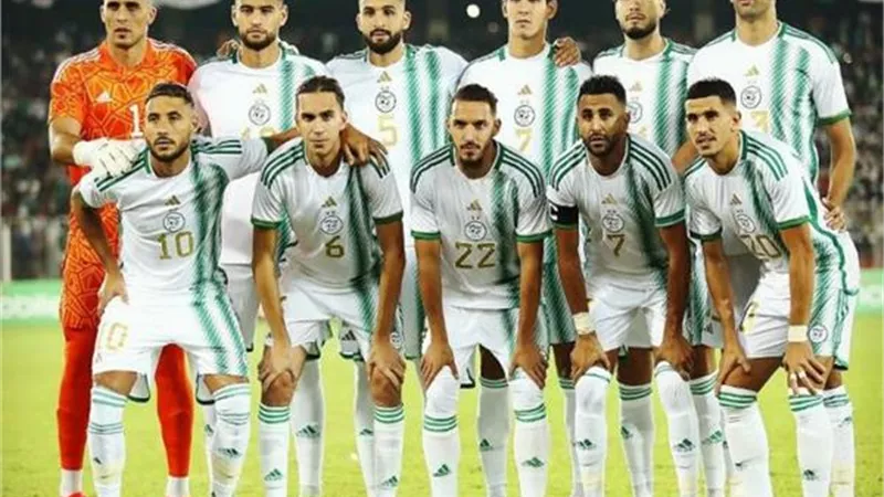 محرز يقود تشكيل منتخب الجزائر المتوقع لمواجهة مصر