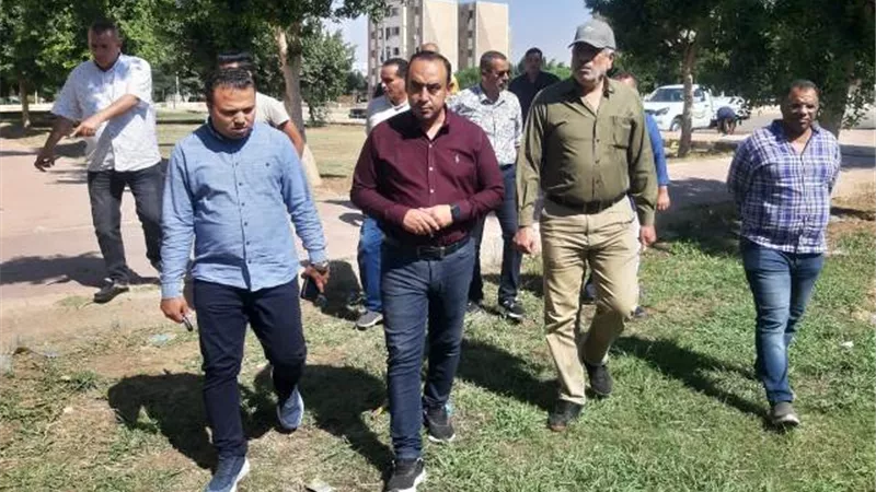 رئيس جهاز الشروق يقود حملة لرفع الإشغالات ويتفقد مربعات اسكان صور