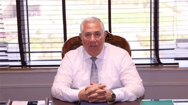 الإفراج عن 319 ألف طن أعلاف