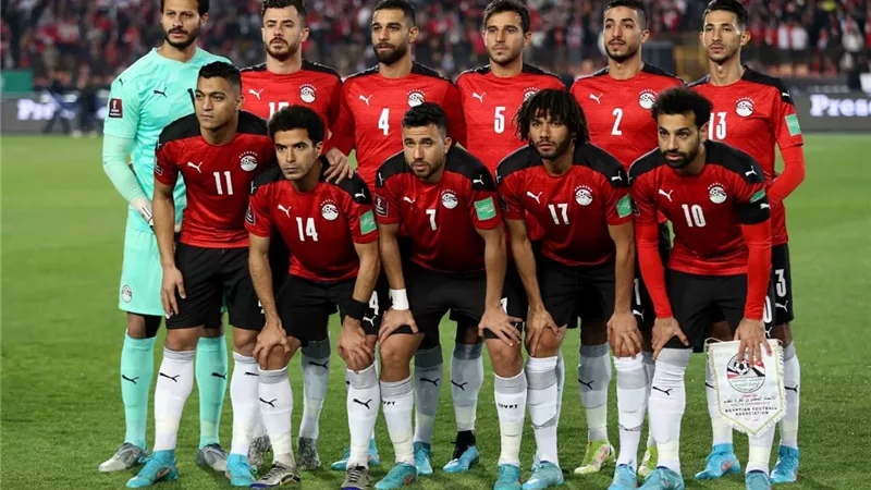 تشكيل منتخب مصر أمام الجزائر.. صلاح وتريزيجيه فى الهجوم