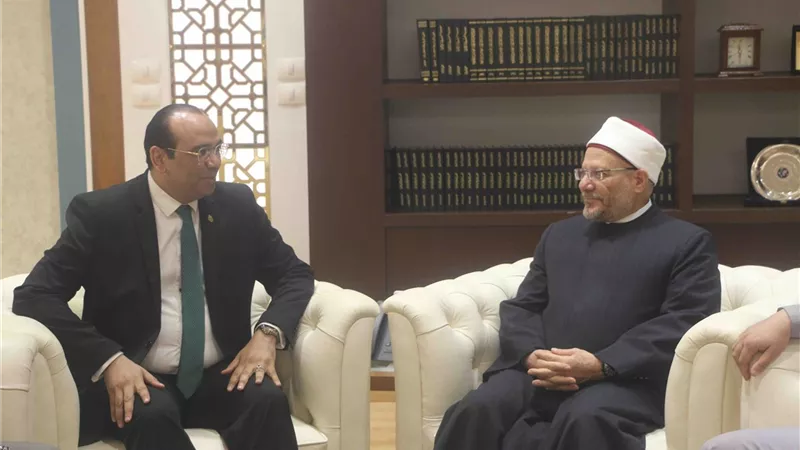 وزير الشؤون الدينية التونسي يزور المفتي لبحث سبل التعاون