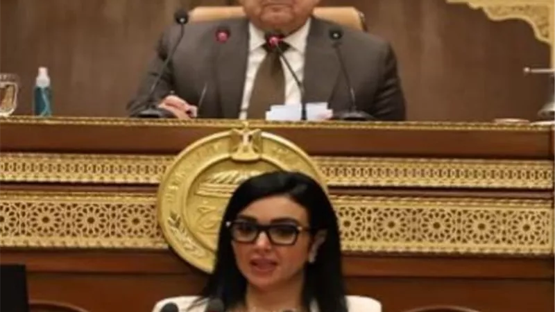 نائبة الشيوخ : تطالب العالم بتحمل المسئولية تجاه الشعب الفلسطيني