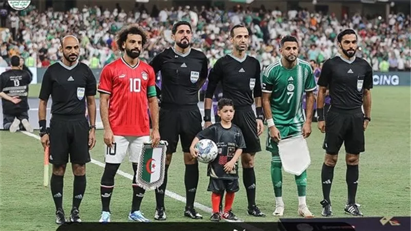 رياض محرز: البطاقة الحمراء لمنتخب مصر زادتهم قوة