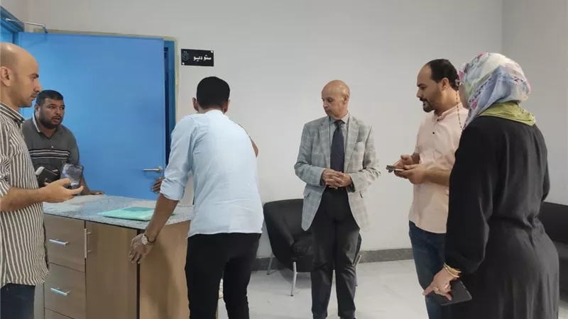 فرش وتجهيز المجمع الطبي بسعود بالحسينية لليوم الرابع