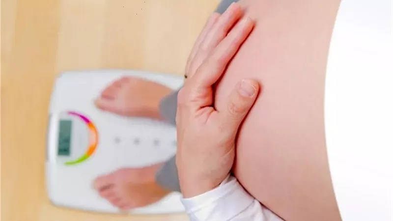 3 مشاكل تسببها السمنة للام والجنين
