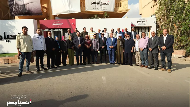 حملة المرشح السيسي تستقبل وفداً من النقابة العامة لعمال النقل البري