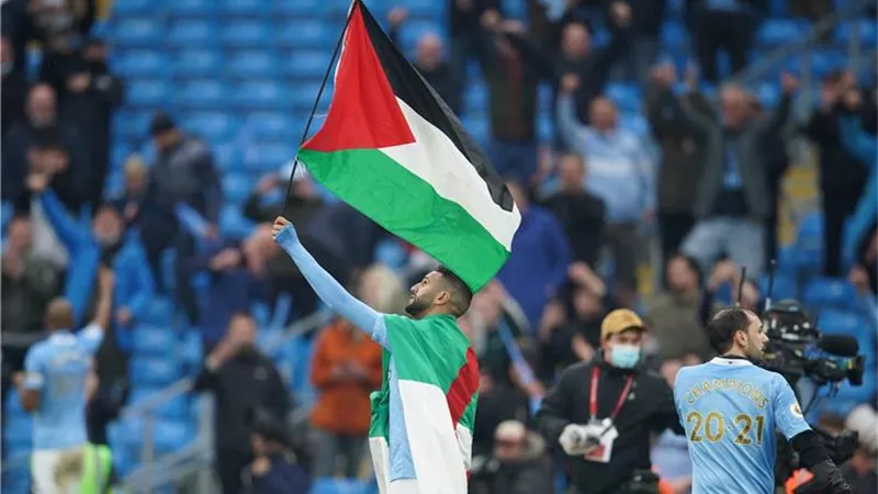 رياض محرز : (فلسطين حرة) تعني تحرير الفلسطينيين من احتلال إسرائيل