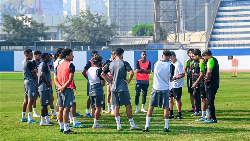 لاعبو الزمالك الدوليين ينتظمون في المران الجماعي
