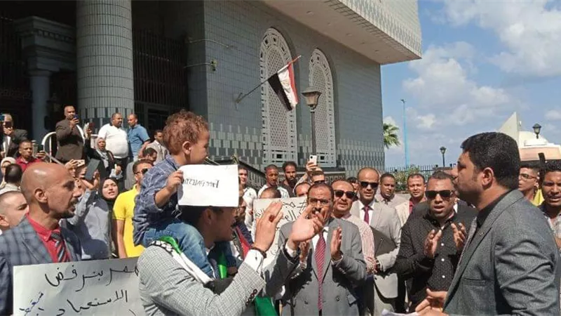 وقفات بالاسكندرية ضد اعتداءات الاحتلال الإسرائيلي الوحشية علي غزة