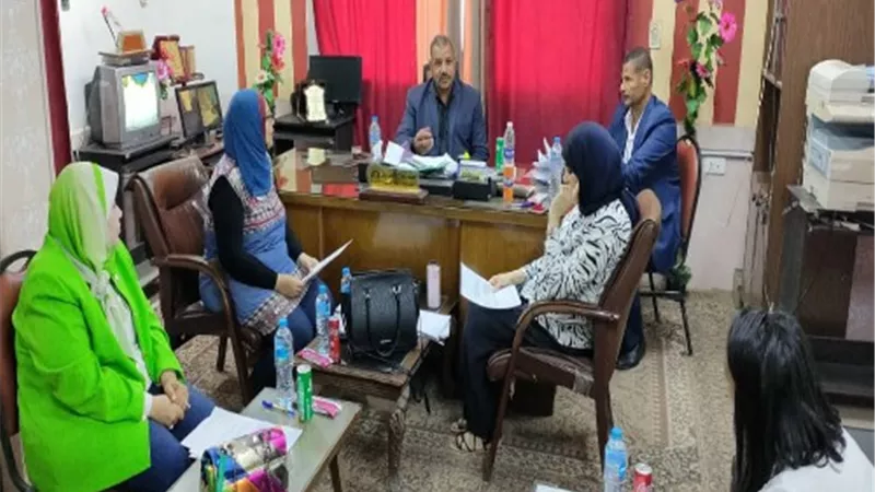 وزارة العمل:لجنة استشارية لمناقشة مشكلات المنشآت الصناعية بالمنيا