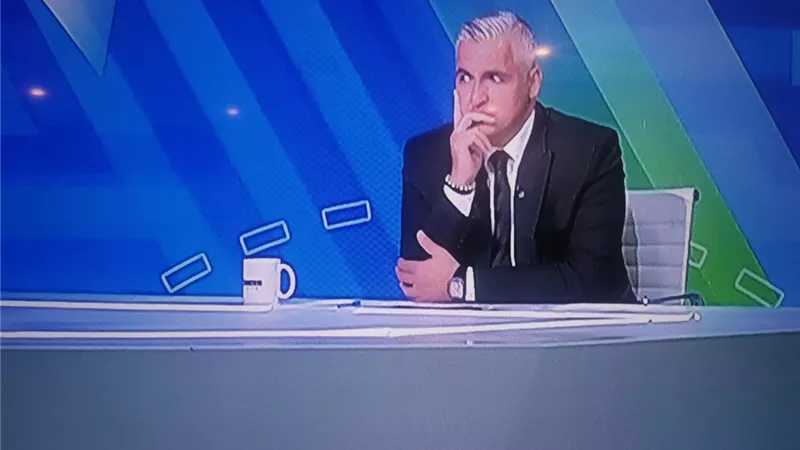 شاهد بالفيديو.. بكاء سيف زاهر على الهواء