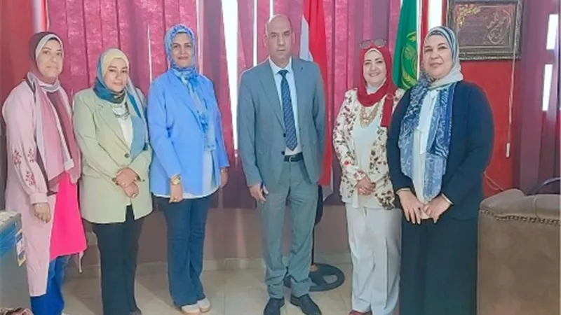 تعاون بين 
