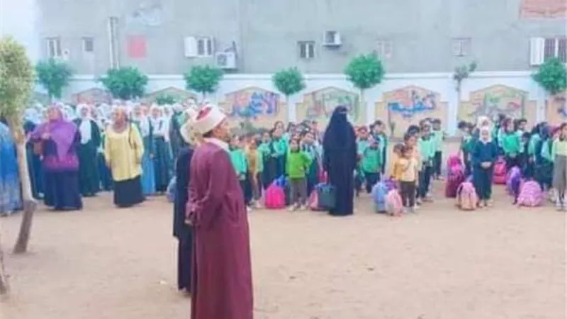 دقيقة حدادََا لطلاب أزهر الشرقية تضامنَا مع ضحايا فلسطين