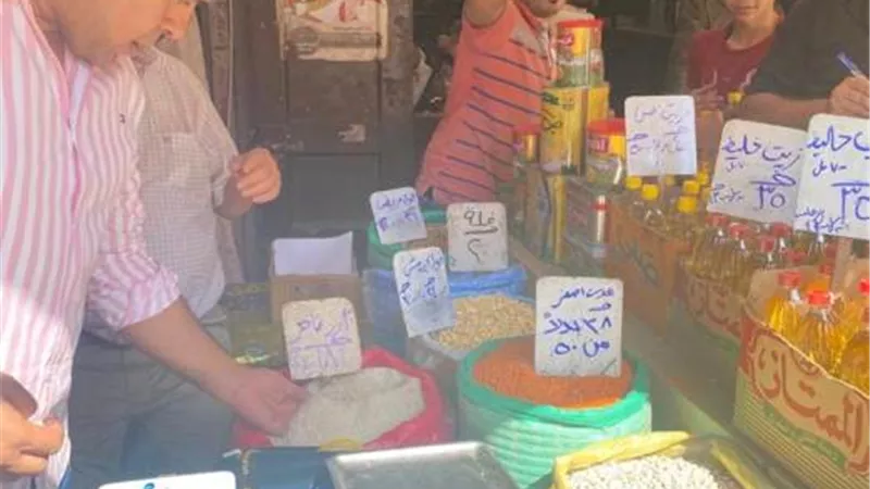 دمياط تواصل الحملات لمتابعة تنفيذ مبادرة خفض أسعار السلع