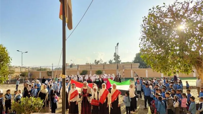 المعاهد الأزهرية تقف 