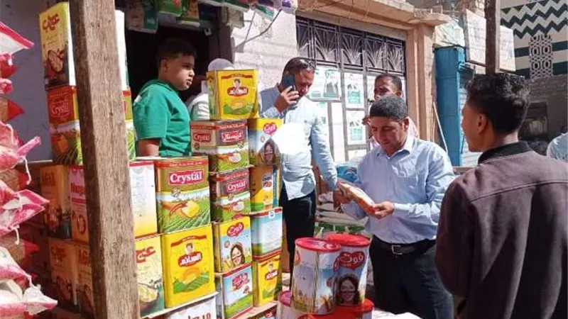 استمرار فتح منافذ بيع السلع وتكثيف الحملات على الأسواق بالمنيا
