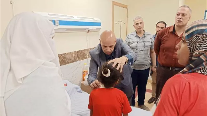 وكيل وزارة الصحة يتفقد مستشفى الأحرار بالزقازيق