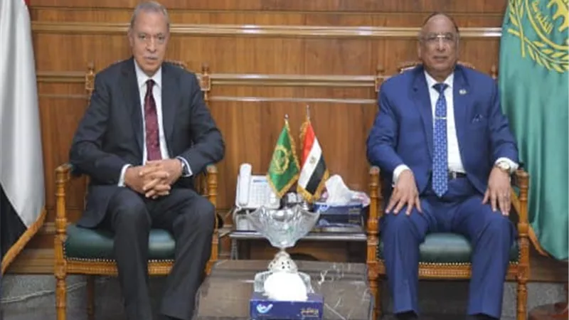 الهجان يشيد بتعاون الأجهزة التنفيذية بالقليوبيةوهيئة قضايا الدولة