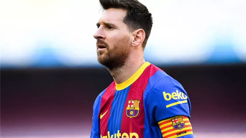 رئيس برشلونة يوضح حقيقة التعاقد مع ميسي على سبيل الإعارة