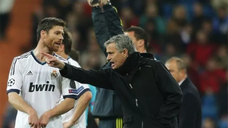 ألونسو ضد مورونيو..التلميذ والاستاذ يتنافسان على تدريب ريال مدريد