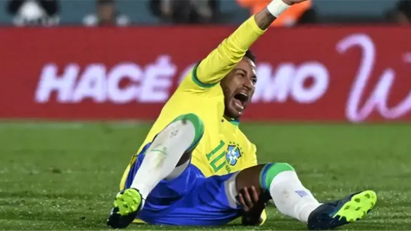 7.5 مليون يورو من الفيفا تعويضا للهلال بعد إصابة نيمارمع البرازيل