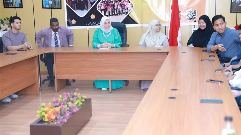 مستشار شيخ الأزهر للوافدين تلتقي الملحق الثقافي لسفارة بروناي