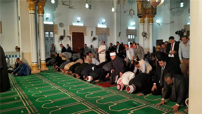 وزير الأوقاف من السويس :الشعب المصري يفتخر بقرارات الرئيس