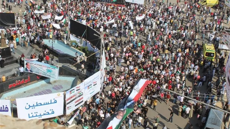 مسيرات ووقفة تضامنية مع فلسطين وصلاة الغائب علي ارواح الشهداء