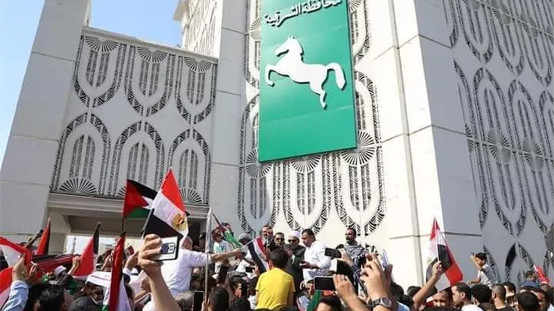رجال الدين والاحزاب يعتلون منصة ميدان الزقازيق