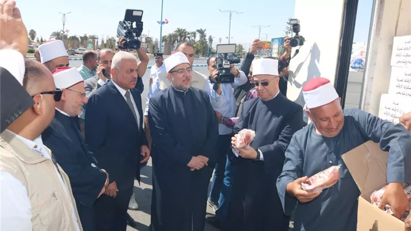 2 طن صكوك أَضاحي و1000 شنطة للأولى بالرعاية في السويس
