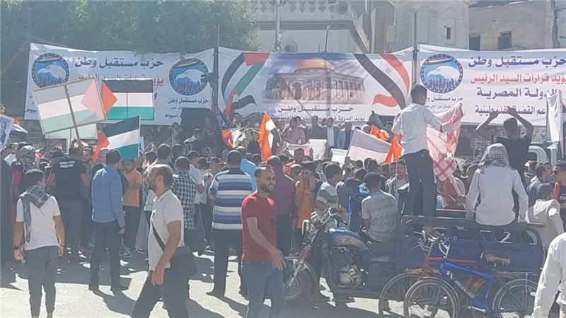 الآلاف في الفيوم دعماً للقضية الفلسطينية وتاييدا للرئيس القائد