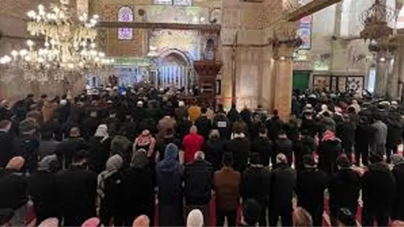 صلت جموع المصريين صلاة الغائب على شُهداء غزه فما كيفيتها