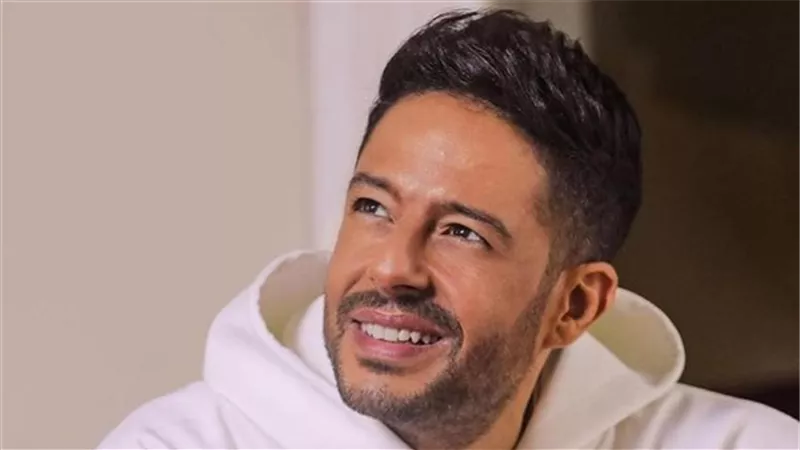 محمد حماقي يتبرع بأرباح حفلاته للهلال الأحمر حتى انتهاء أزمة غزة