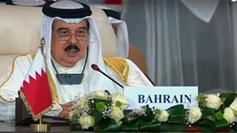 ملك البحرين يدعو لوقف التصعيد وإنهاء العمليات العسكرية بقطاع غزة