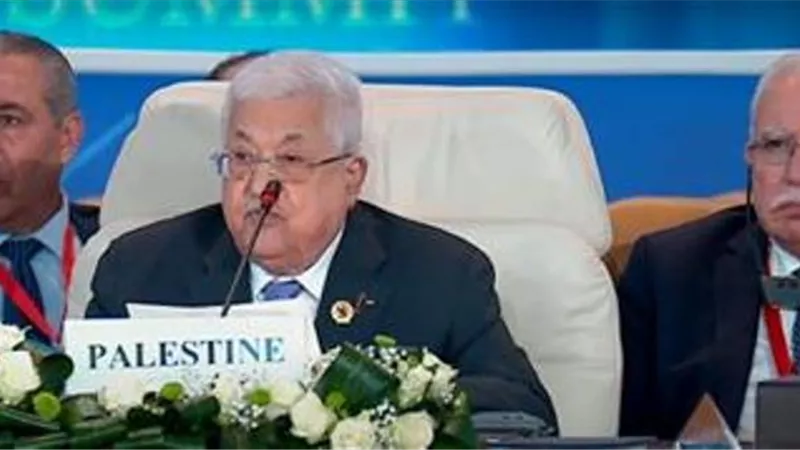 الرئيس الفلسطينى: لن نقبل التهجير وسنبقى صامدين على رضنا