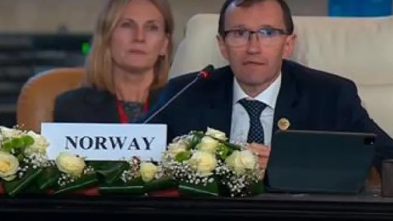 وزير خارجية النرويج: أعلن عن دعم مالي إضافي لصالح منظمة الأونروا لمعالجة الأوضاع الإنسانية في غزة