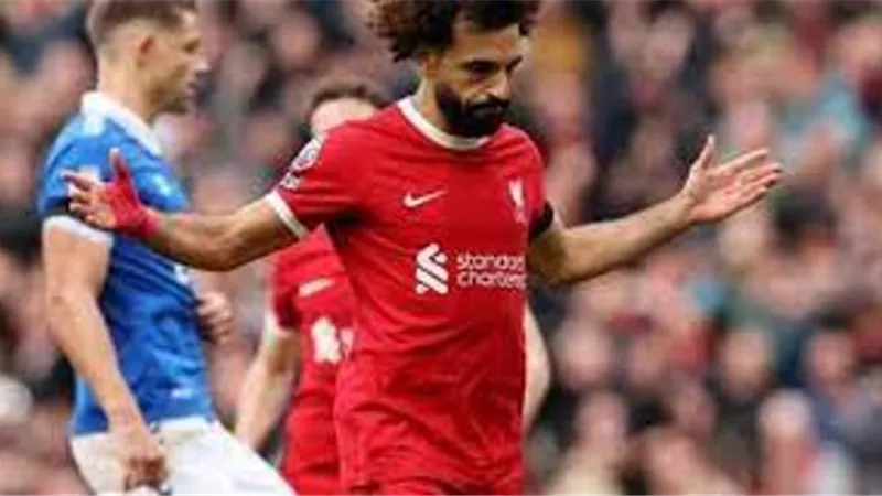 صلاح يتفوق على أسطورتى ليفربول برقم قياسى جديد .. ويرفض الاحتفال