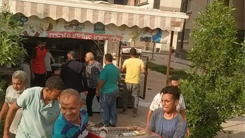 جهاز بدر يشن حملة على الإشغالات والمخالفات فى أحياء المدينة.. صور