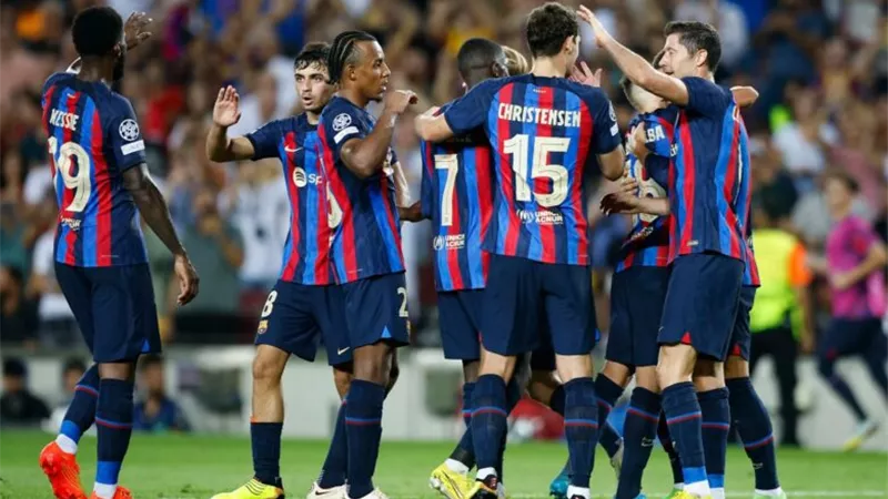 نجم برشلونة يقترب من الدوري السعودي