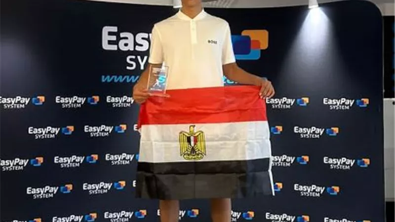 علي عزت يتوج ببطولة رومانيا الدولية لناشئي الإسكواش