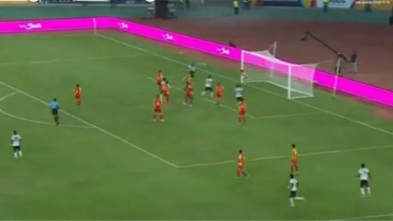 فوفانا يفتتح التسجيل لـ مازيمبي أمام الترجي.. فيديو