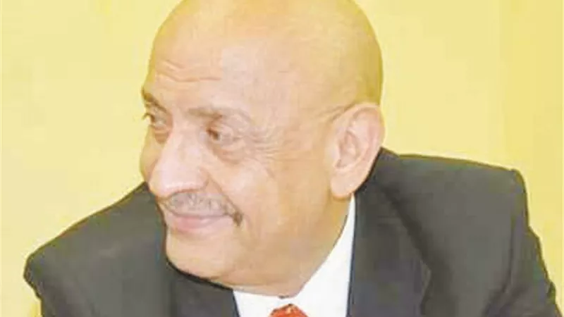 السيد حافظ شخصية العام لنصوص مسرح الطفل في مسابقة علاء الجابر