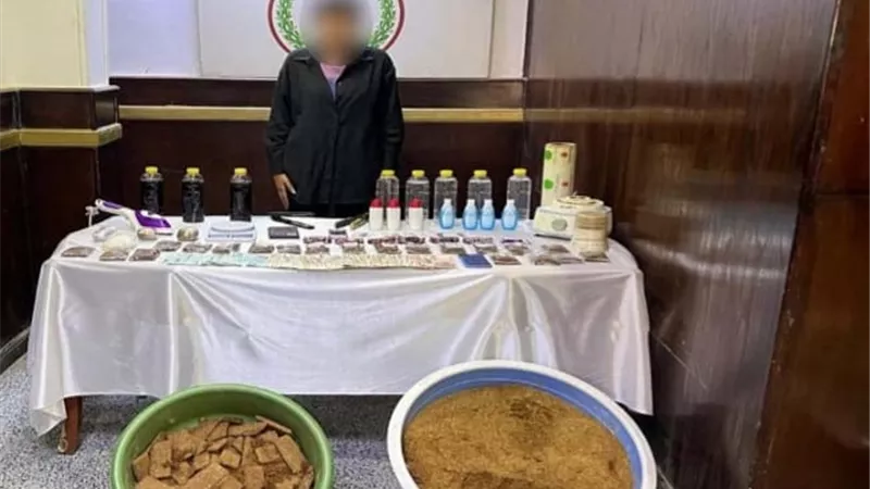 ضبط سيدة تُصنع مخدر الإستروكس لبيعه في الشروق