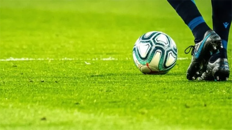 شاختار يفسخ عقد لاعبه الهارب إلى روسيا