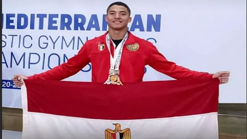 مصطفى إبن المؤسسة الرياضية العسكرية بسموحة .. بطل من ذهب