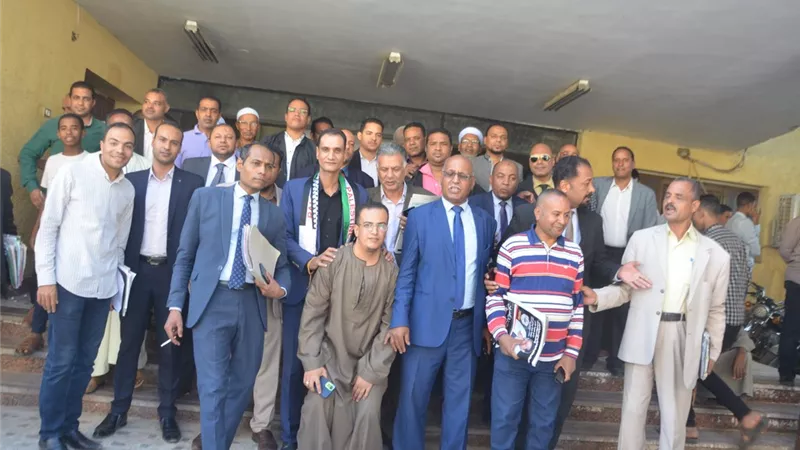 نقابة المحامين بإسنا تنظم وقفة تضامنية مع الشعب الفلسـطينى