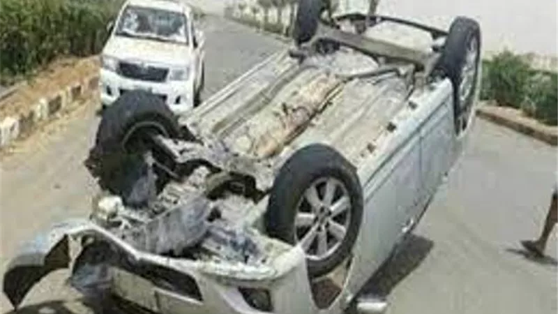 إصابة 4 فى انقلاب سيارة ملاكى بالطريق الصحراوى فى أطفيح