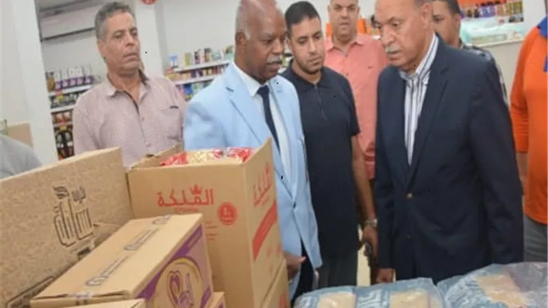 محافظ القليوبية يتابع تفقد مبادرة تخفيض الا سعار بمدينة الخانكة