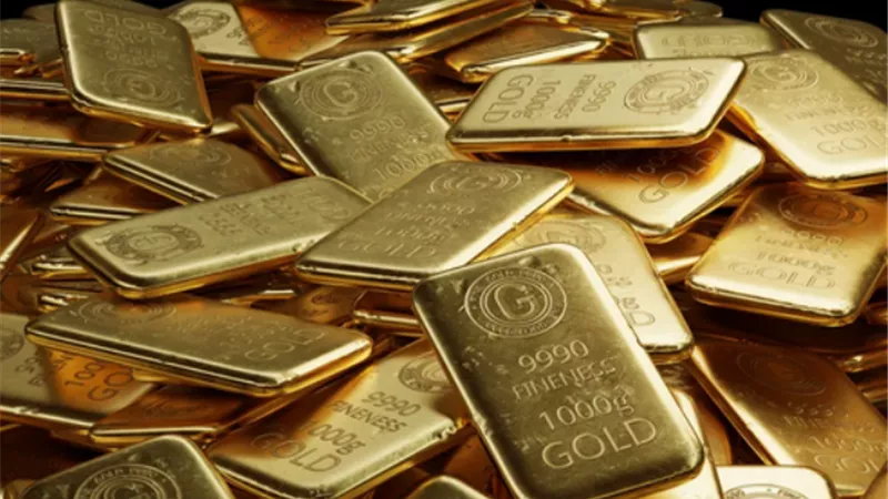 الذهب يزداد بريقا مع تراجع عوائد السندات الأمريكية